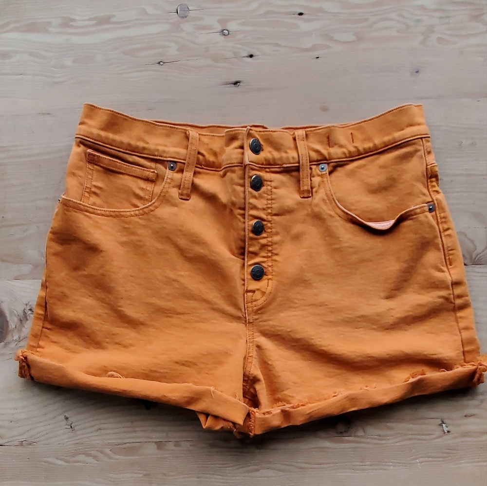 High-rise button Madewell jean shorts